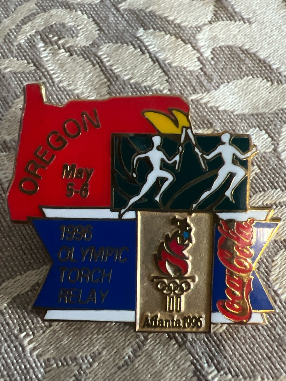1996 Olympic Games Oregon Torch Relay Pin Back